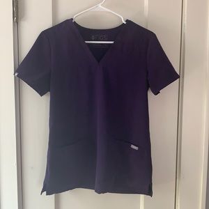 XS Purple Casma 3 Pocket FIGS Scrub Top